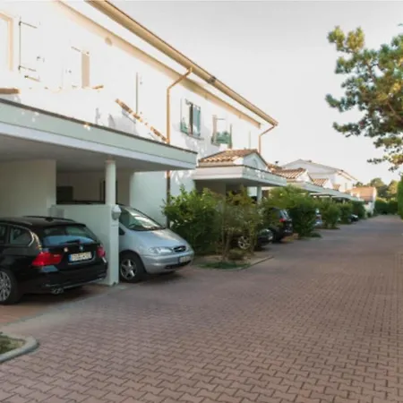 Villaggio Ca' Del Pino Bibione Exterior foto